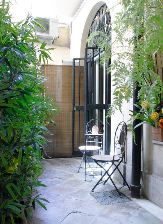 Basilio 55 Rome Hotel Værelse billede